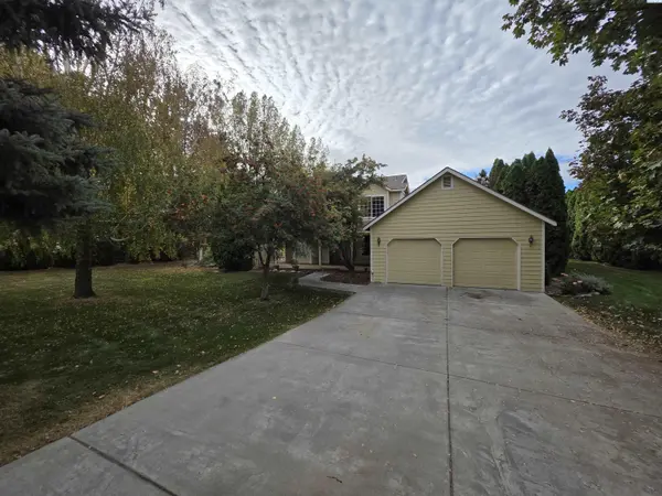 4501 Mallet, West Richland, WA 99353