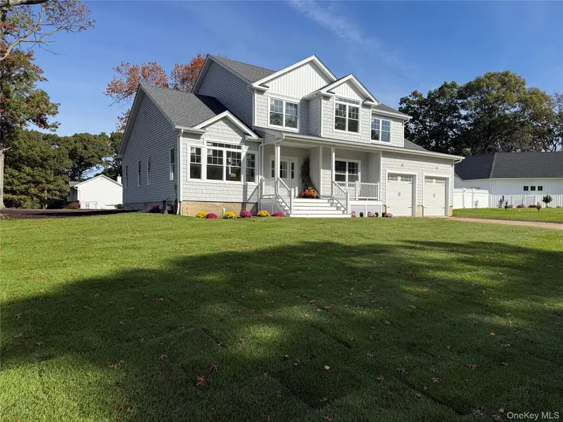 1 lotto CT, Lake Grove, NY 11755