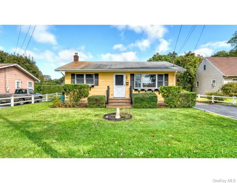 149 Miller RD, Southampton, NY 11968