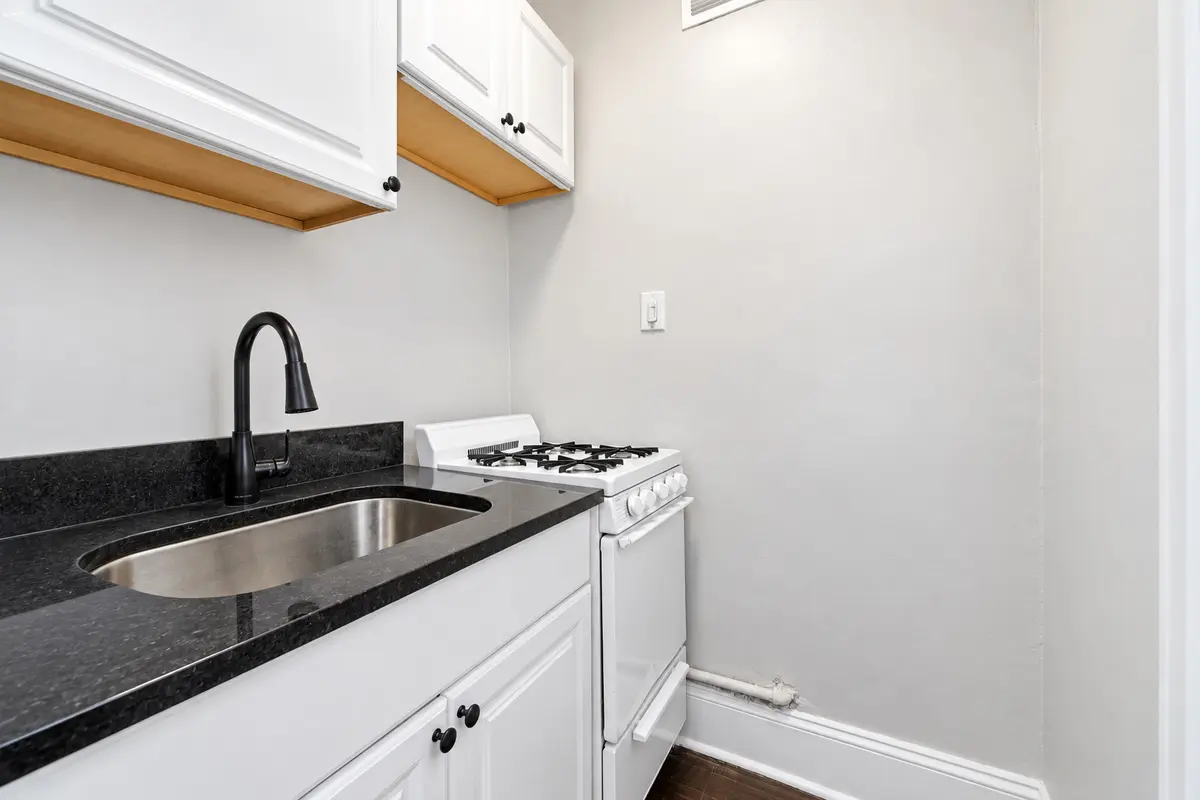 6912 N Ashland BLVD #103, Chicago, IL 60626