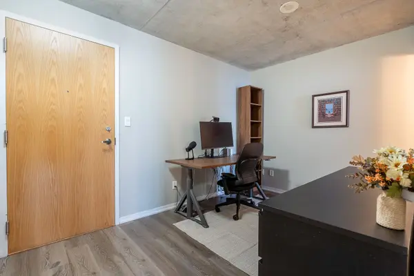 170 Sudbury ST #607, Toronto C01, ON M6J 0A1