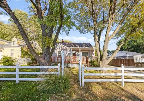 613 N Highland DR, Independence, MO 64050