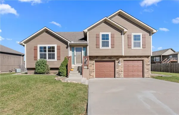 1405 NE Jaclyn DR, Grain Valley, MO 64029