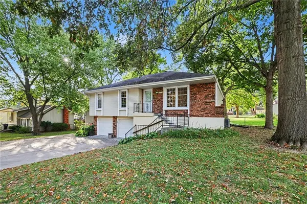 819 NE 114th ST, Kansas City, MO 64155