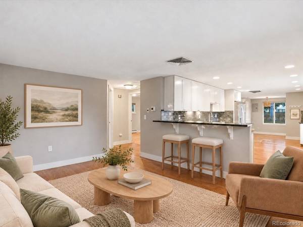 4840 S Huron, Englewood, CO 80110