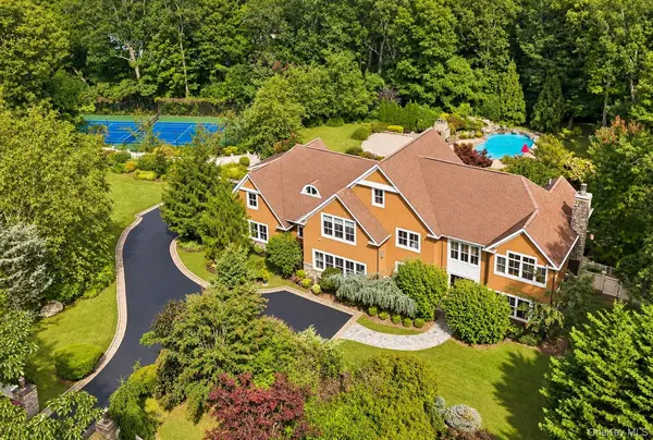4 The Commons, Cold Spring Harbor, NY 11724