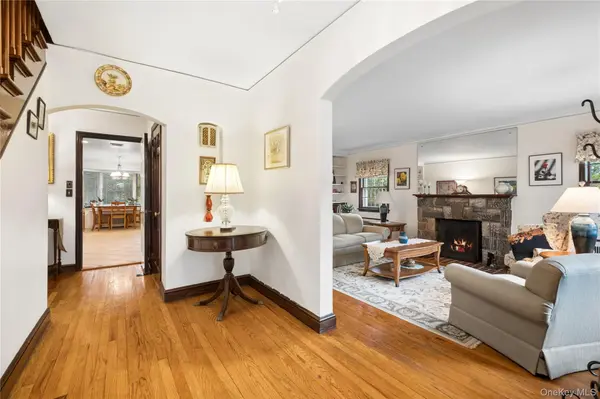 24 (aka 28) Ritchie DR, Yonkers, NY 10705