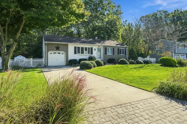 33 Shenandoah BLVD, Port Jefferson, NY 11776