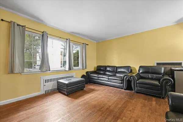 121 Norman ST, New Hyde Park, NY 11040