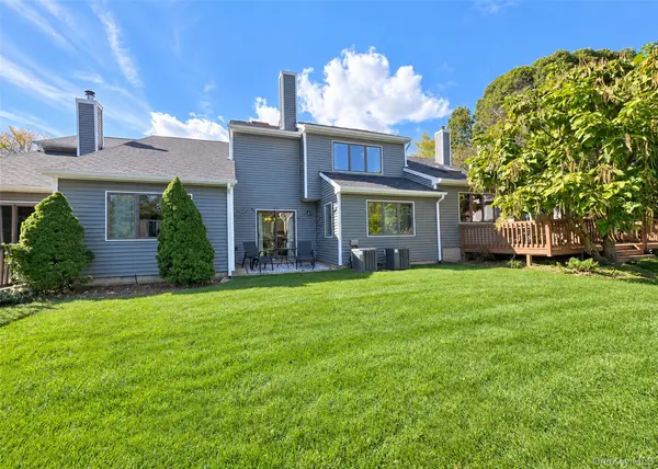46 Jeremy CIR, Nesconset, NY 11767