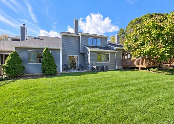 46 Jeremy CIR, Nesconset, NY 11767