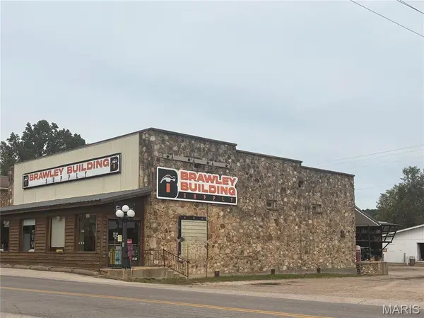 101 W Walnut ST, Ellington, MO 63638