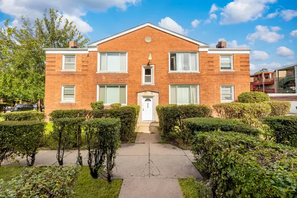 8939 S Blackstone AVE, Chicago, IL 60619