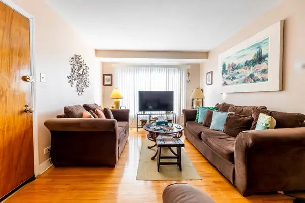 8939 S Blackstone AVE, Chicago, IL 60619