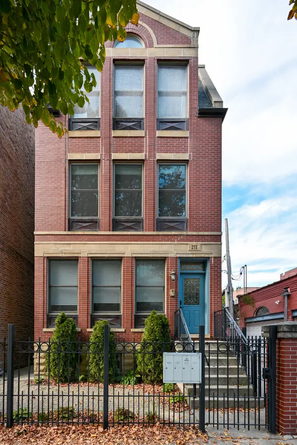 218 S Laflin ST #201, Chicago, IL 60607