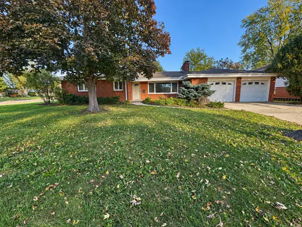 1724 Avenue F, Sterling, IL 61081