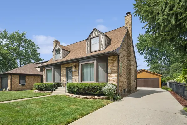 6631 N Caldwell AVE, Chicago, IL 60646