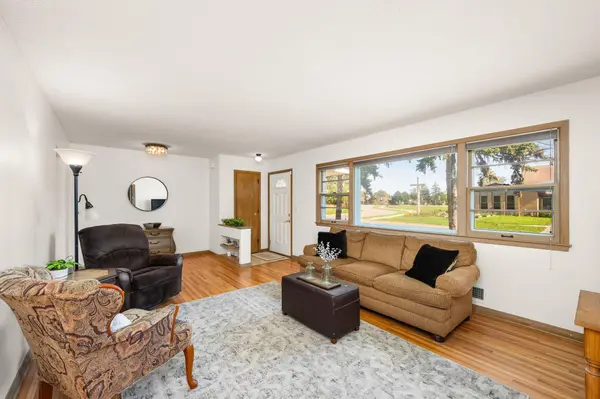 5956 Admiral LN N, Brooklyn Center, MN 55429