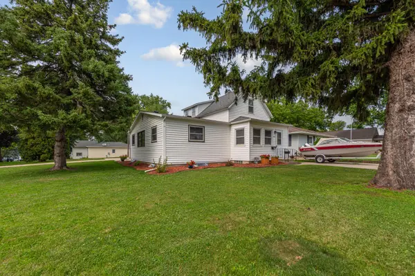 808 E Vine ST, Owatonna, MN 55060