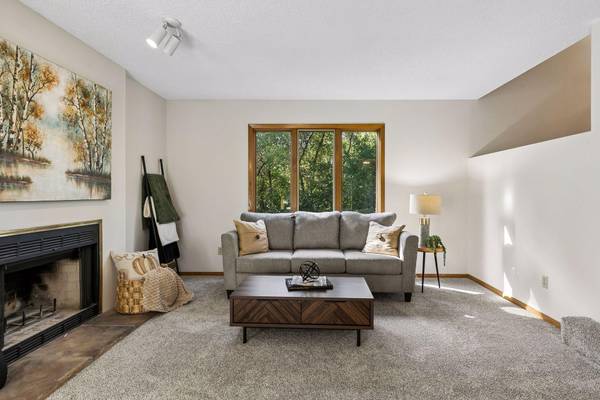 1432 Willow Creek LN, Shoreview, MN 55126
