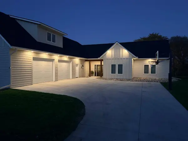 1949 Rosewood LN SE, Alexandria, MN 56308