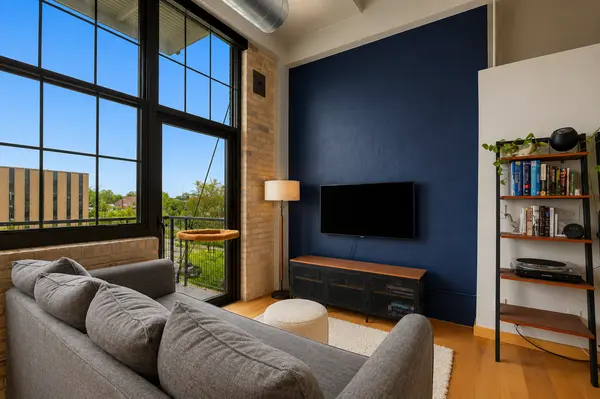 1901 E Hennepin AVE #306, Minneapolis, MN 55413