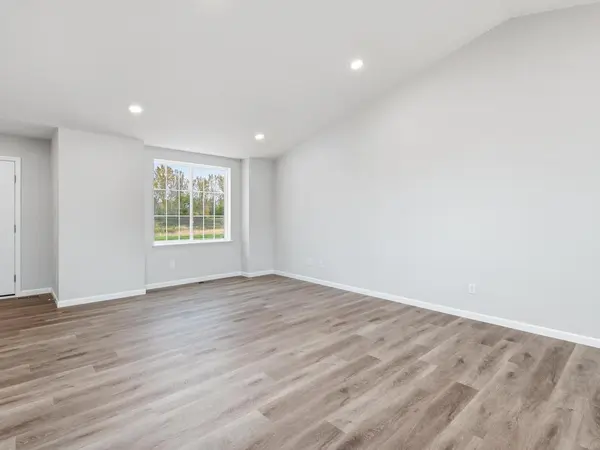 2083 River Bend TRL, Mayer, MN 55360
