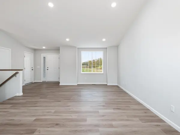 2083 River Bend TRL, Mayer, MN 55360