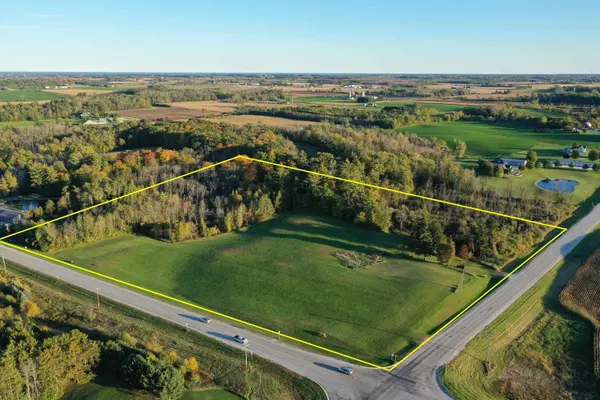 CTY RD S, Manitowoc, WI 54220