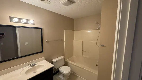 719 Dylan Ln #32, Oak Grove, KY 42262