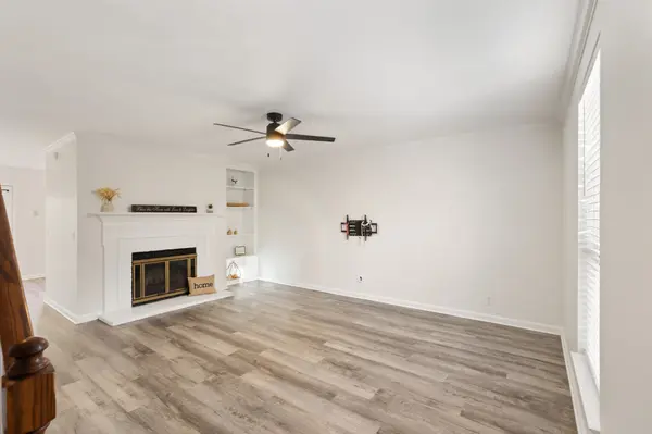 200 N Royal Oaks Blvd #J2, Franklin, TN 37067