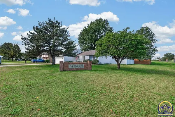 3701 SW Arvonia PL, Topeka, KS 66610