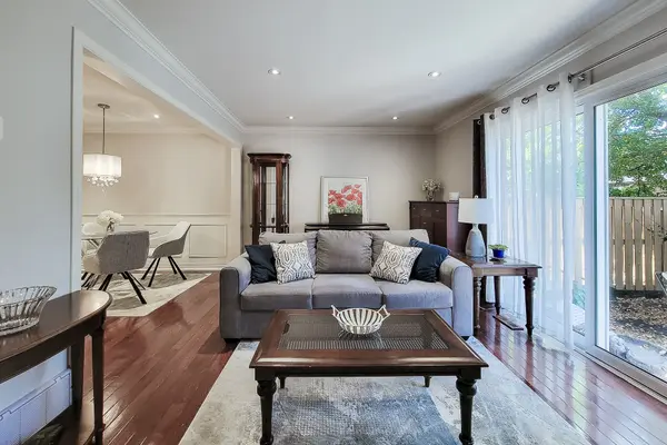 34 Dynasty AVE #44, Hamilton, ON L8G 5C8