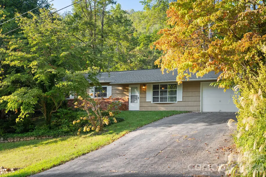 451 Royal Pines DR, Arden, NC 28704