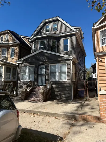 13915 88th RD, Jamaica, NY 11435