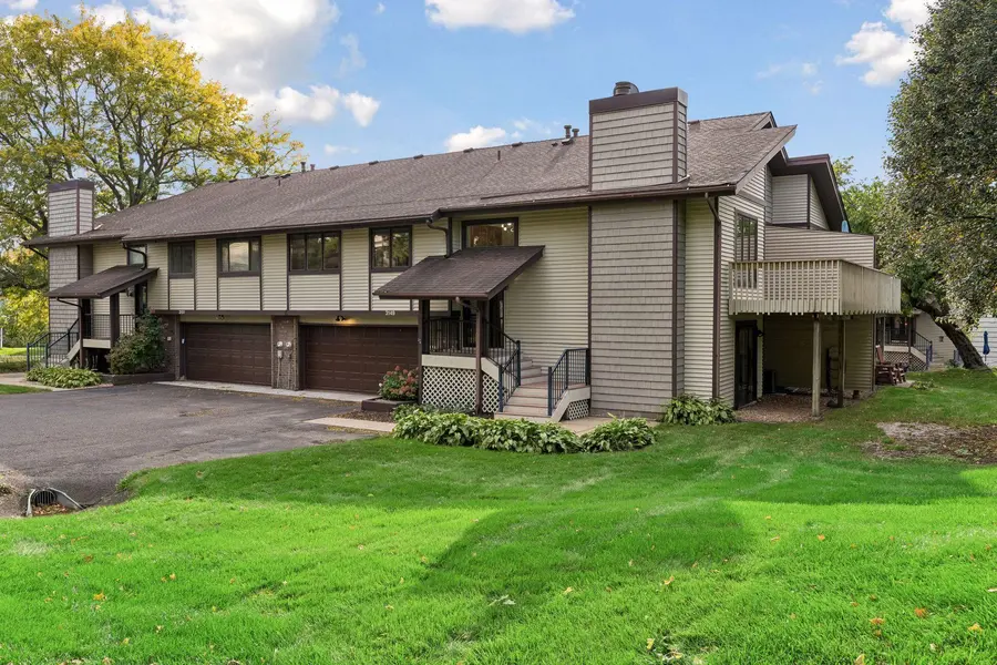 3149 Farnum DR, Eagan, MN 55121