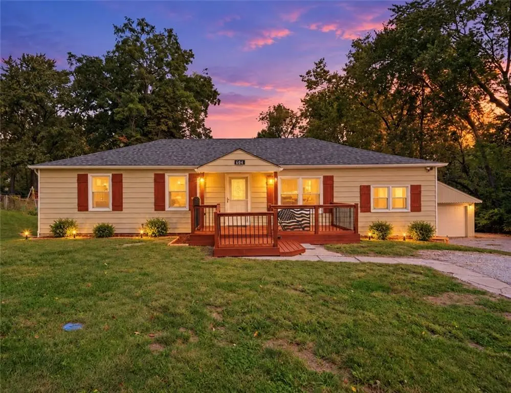 604 NE 74th TER, Gladstone, MO 64118