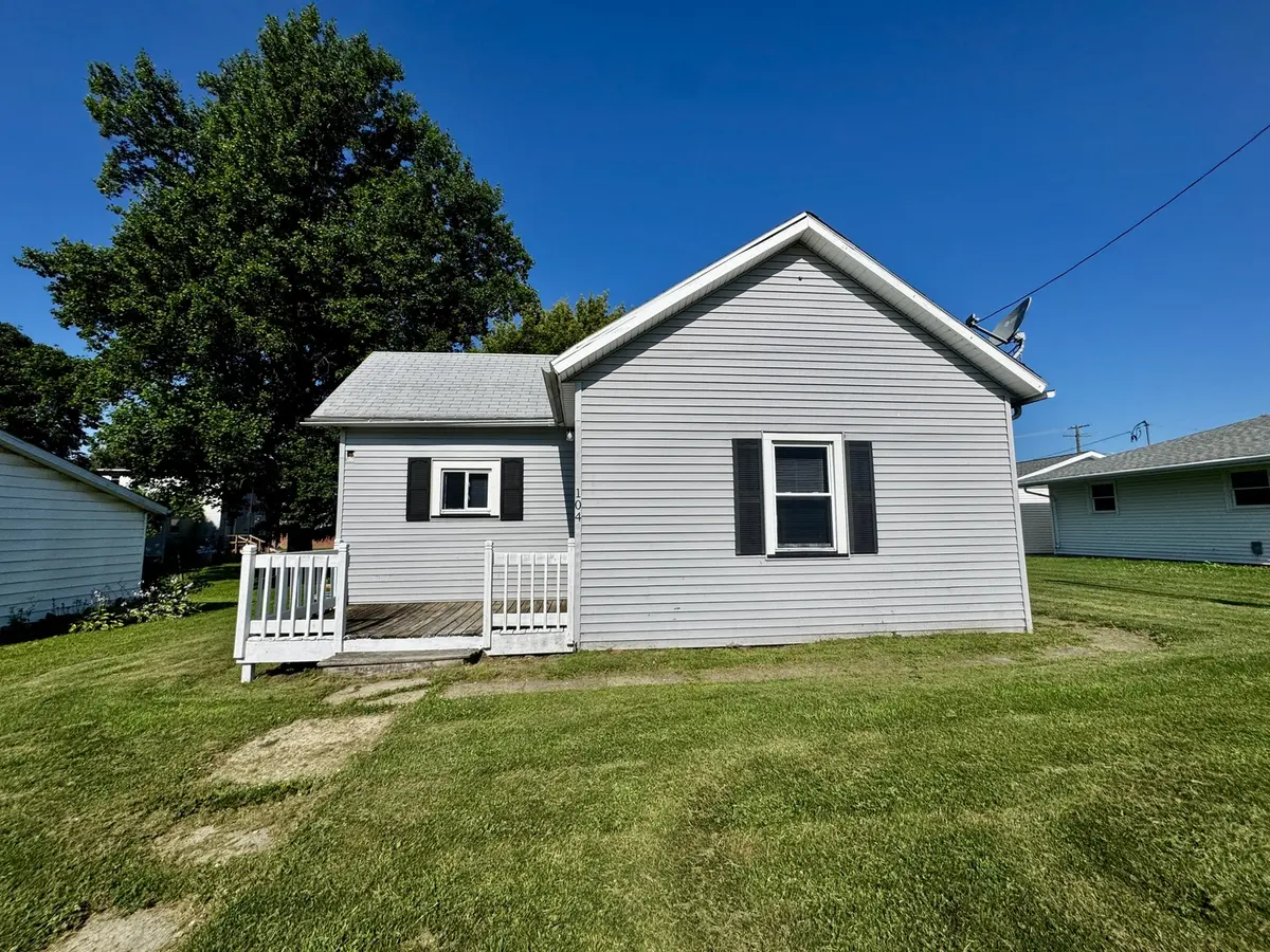104 N Memorial ST, Ohio, IL 61349