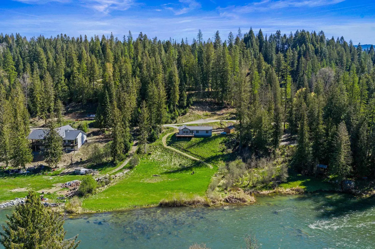 792 Dirks Rd, Priest River, ID 83856
