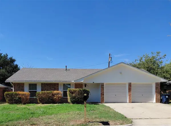 405 Kingfisher Lane, Denton, TX 76209