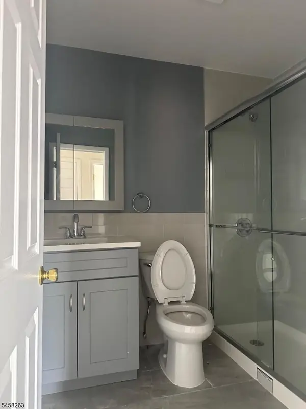 46 Ferry St, Newark City, NJ 07105