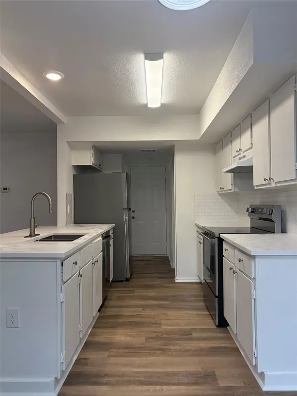 9205 Kempler DR #B, Austin, TX 78748