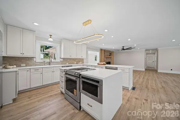 7301 Pine Lake LN, Mint Hill, NC 28227