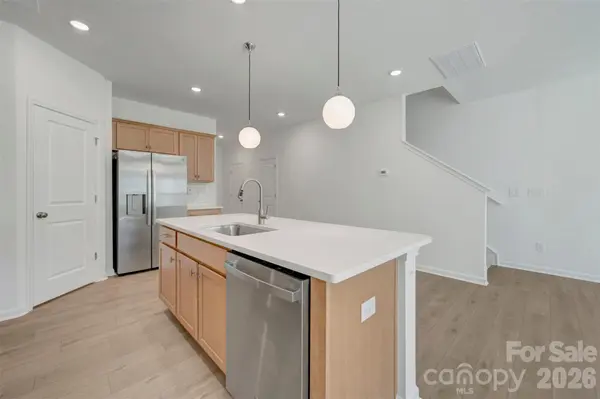 783 Kitfox DR NW, Concord, NC 28027