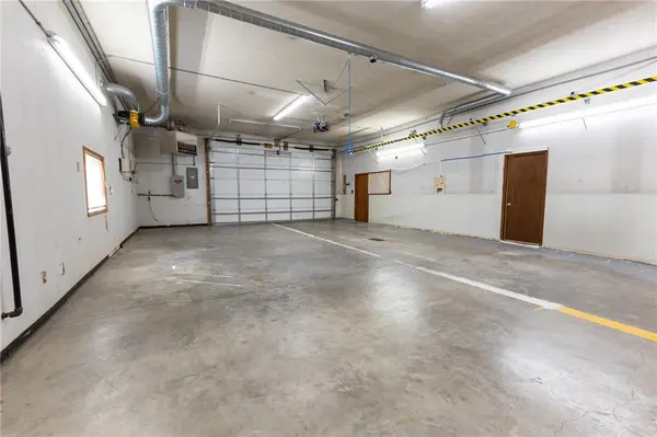 211 W Ray ST, Sweet Springs, MO 65351