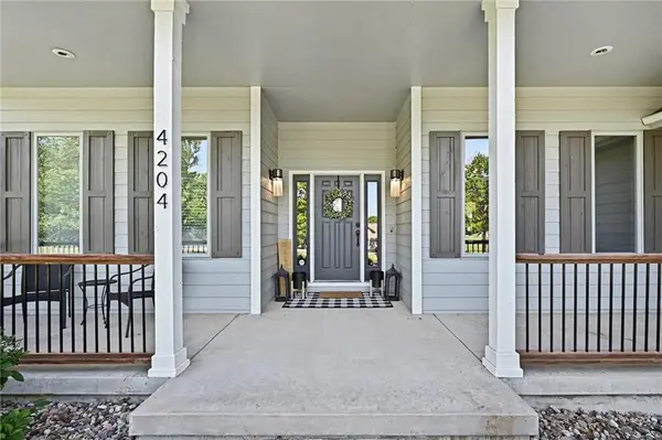 4204 SE Wingate CIR, Blue Springs, MO 64014