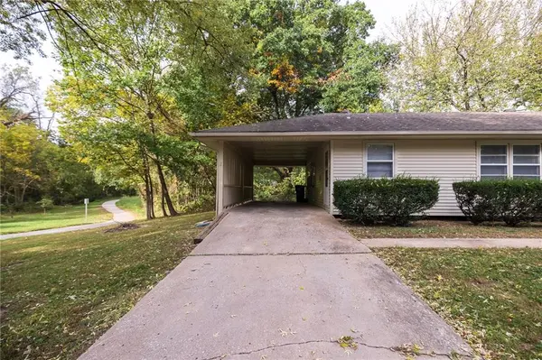 5444 N Cypress AVE, Kansas City, MO 64119