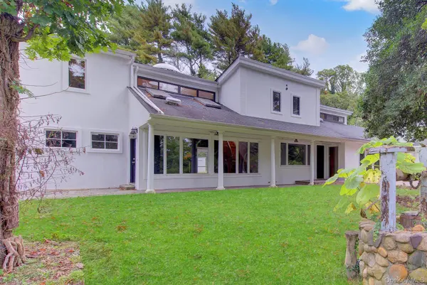 549 Woodbury RD, Cold Spring Harbor, NY 11724