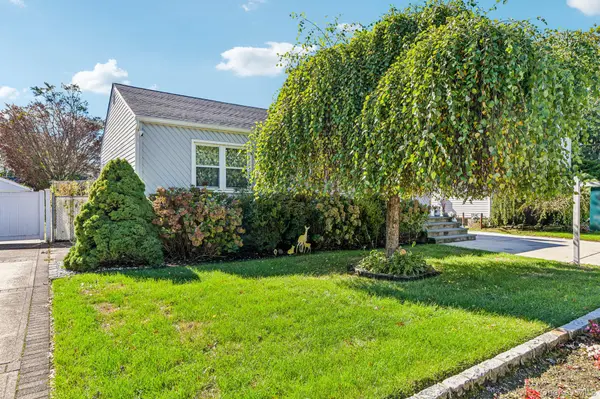 134 Baltimore AVE, Massapequa, NY 11758