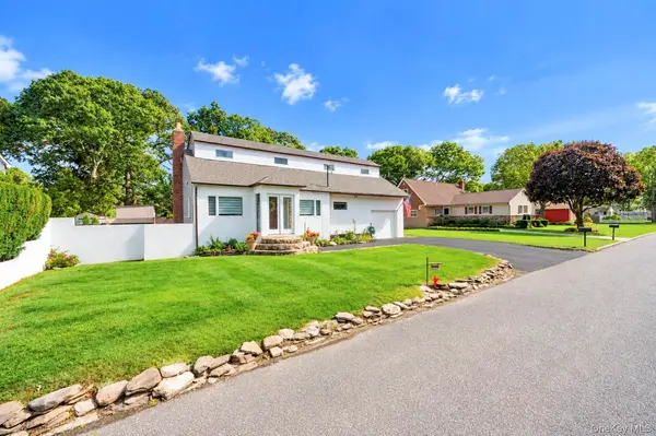 1219 Coates AVE, Holbrook, NY 11741